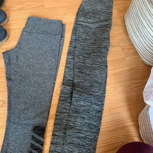 Grey leggings. (Cropped and full sized) size s